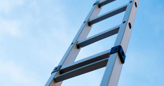 Escadas de Fibra de Vidro Extensiva: Conheça os Benefícios